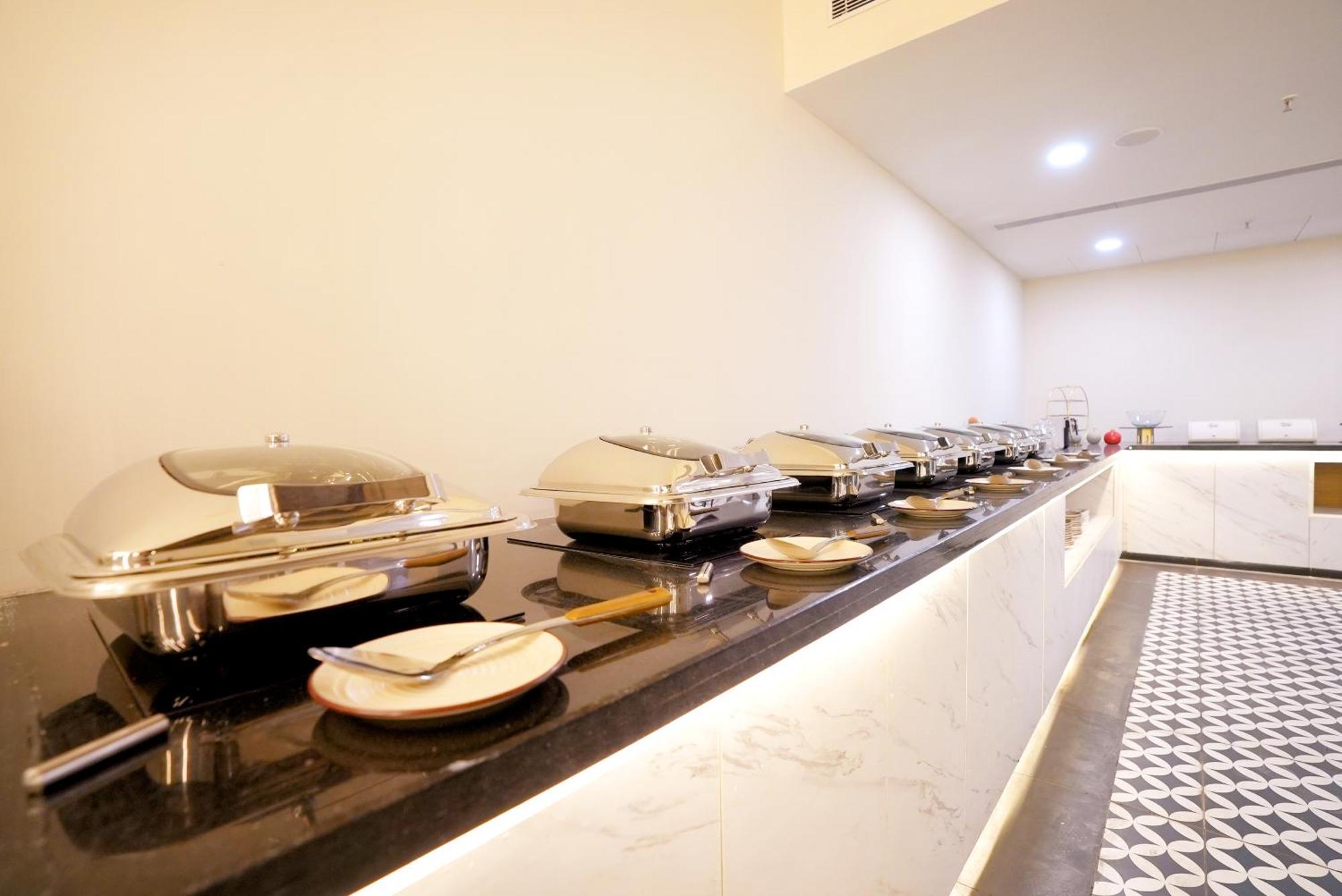 Hotel Limon & Banquet Sector 29, Ґурґаон Екстер'єр фото