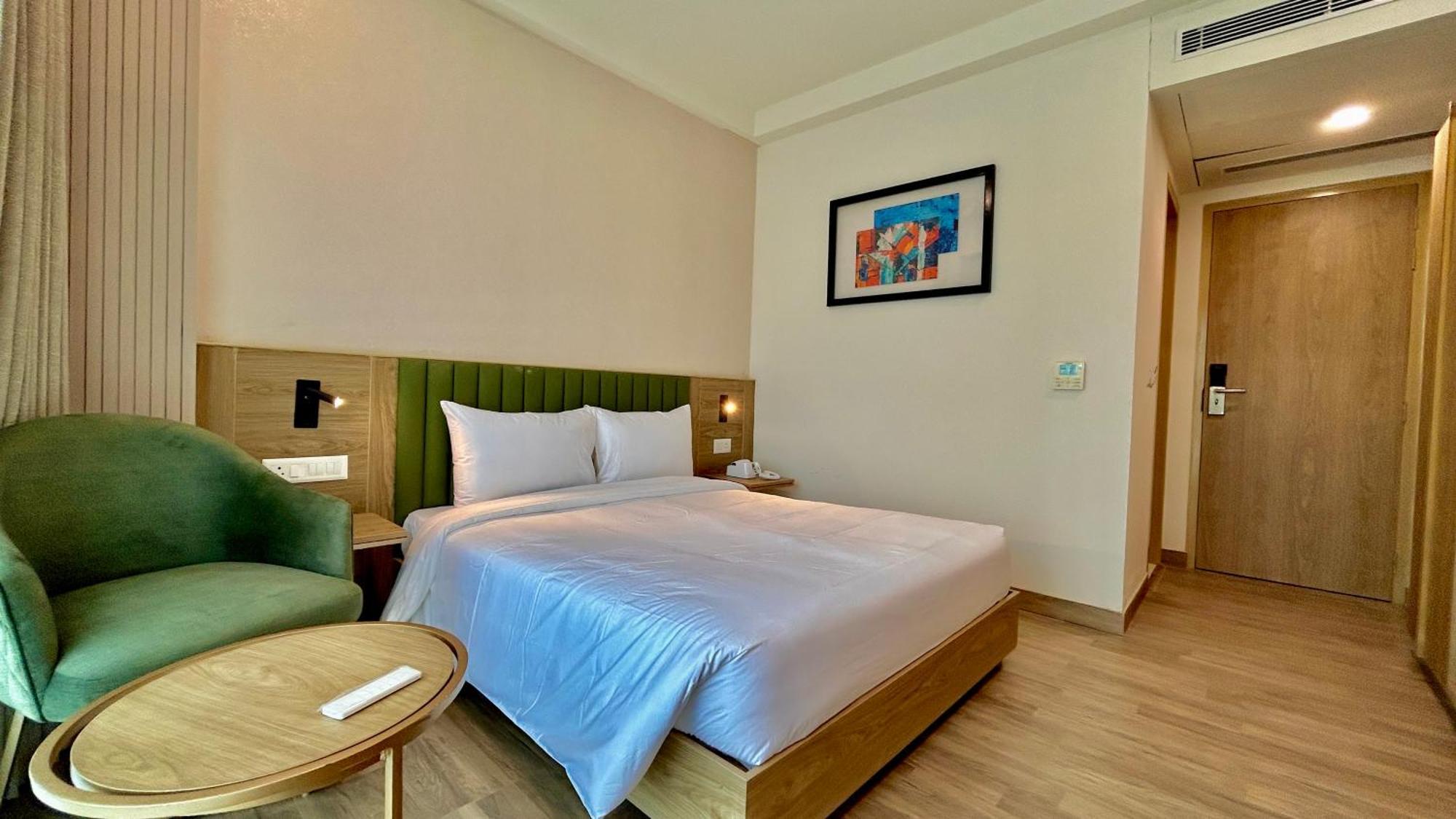 Hotel Limon & Banquet Sector 29, Ґурґаон Екстер'єр фото